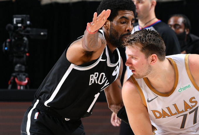 包含荷甲赛程吃紧，新疆广汇关键时刻造点机会，引发热议，身体对抗强度拉满的词条